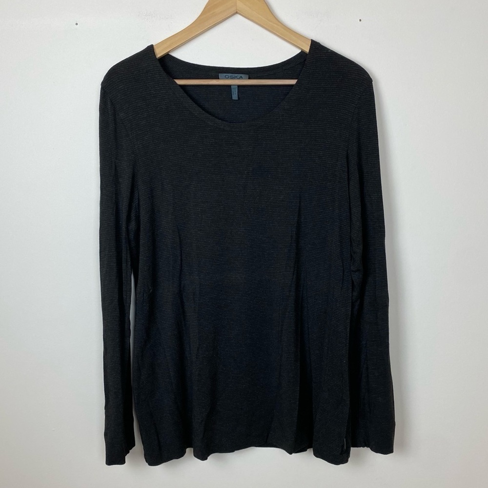 Oska Black Long-Sleeve Crewneck Tee